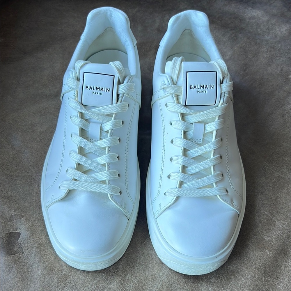 Balmain White Sneakers Sleek Minimalist Design